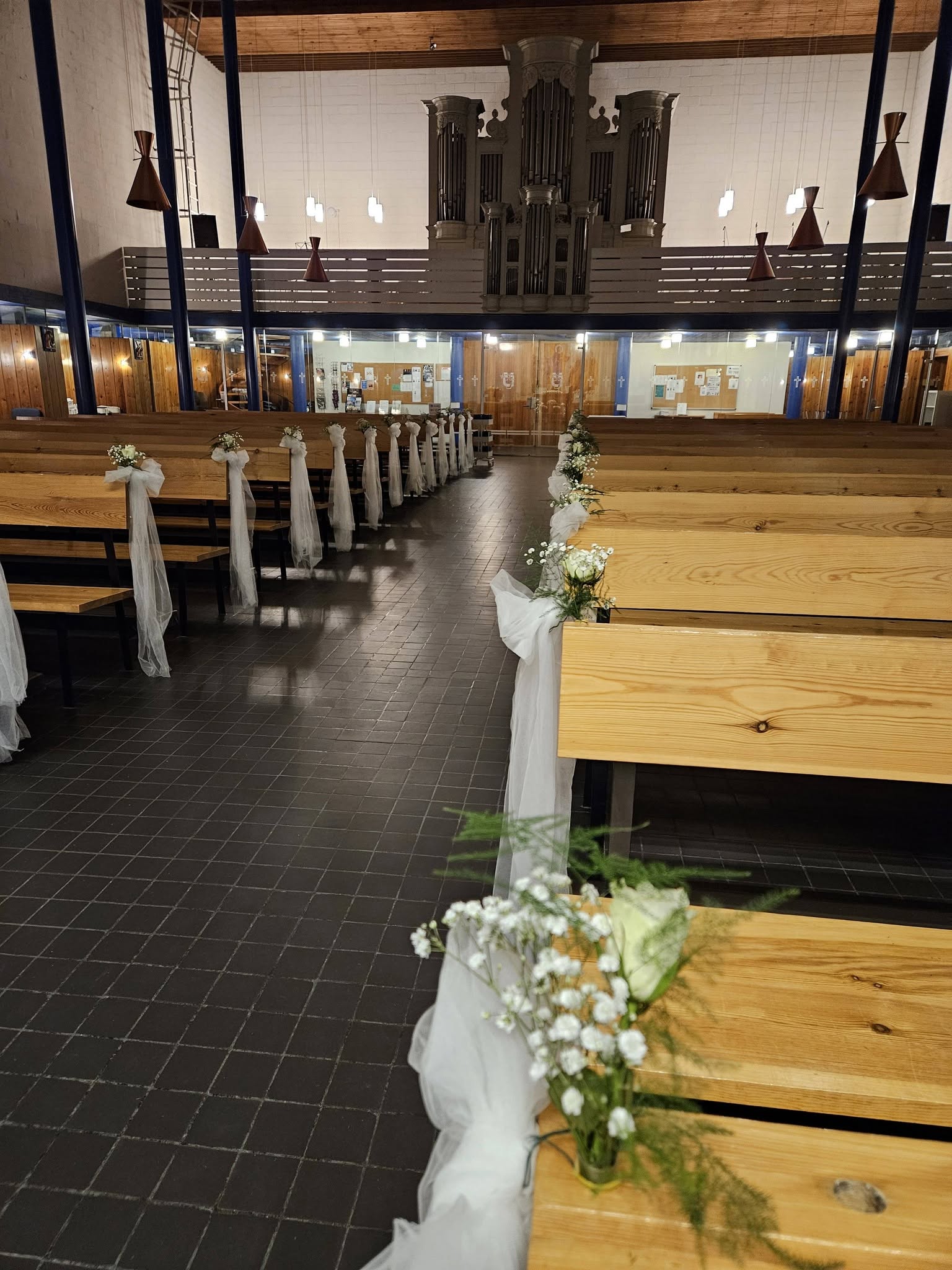 Kirke og lokale